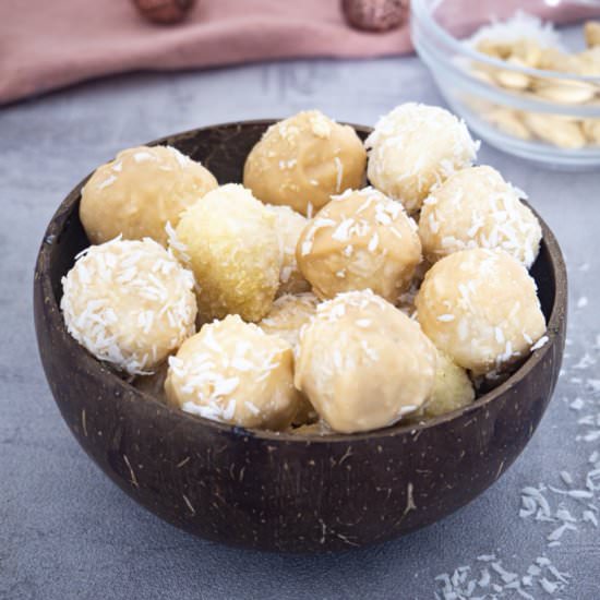 No-Bake Coconut Balls - Recipe photo by plantifulheart