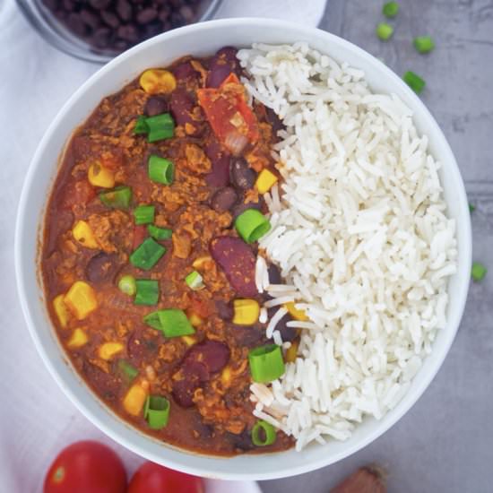 Easy Chili Recipe with Beans - Recipe photo by plantifulheart