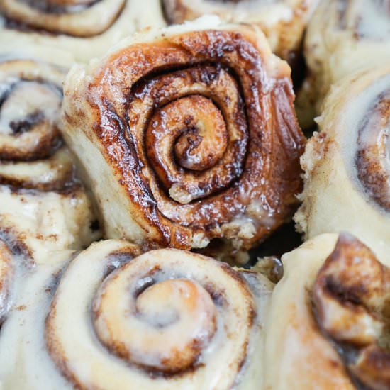 THE BEST CINNAMON ROLL - Recipe photo by cookingwithteamj