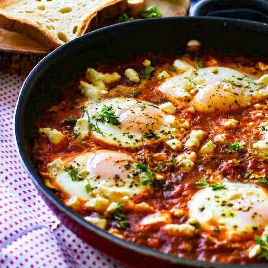 Easy Shakshouka with Feta - Recipe photo by findmymojyo