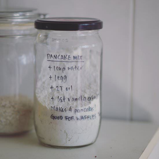 DIY Oat Flour Pancake Mix - Recipe photo by monoandco