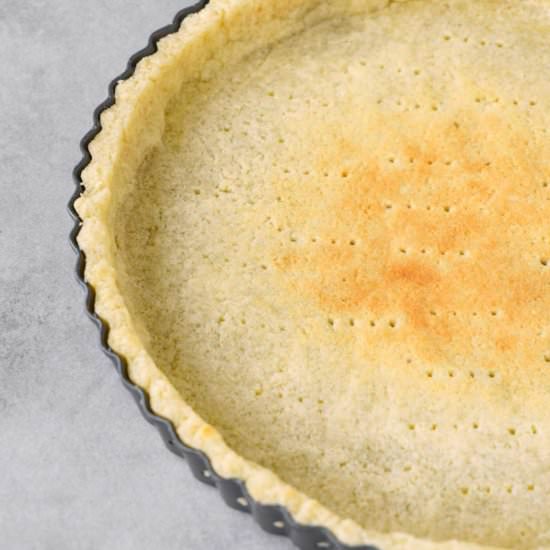 Easy keto pie crust - Recipe photo by HereToCook