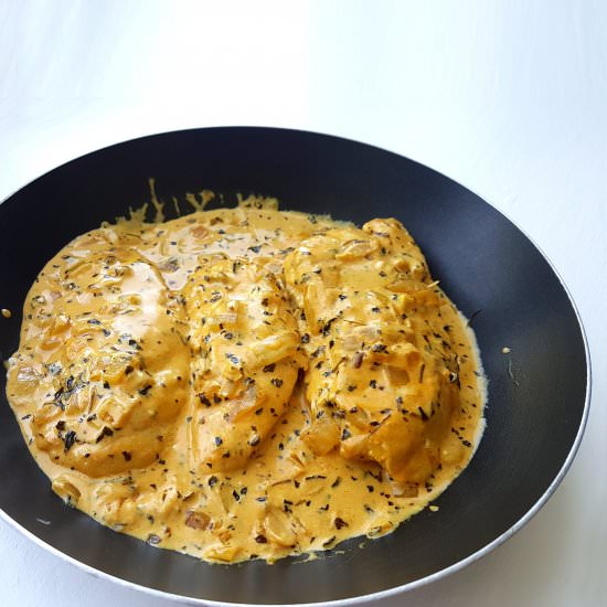 Easy Creamy Chicken - Recipe photo by Cooking and Cooking