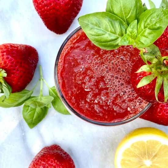 Strawberry Basil Limoncello Slushie - Recipe photo by Maplewoodroad.com