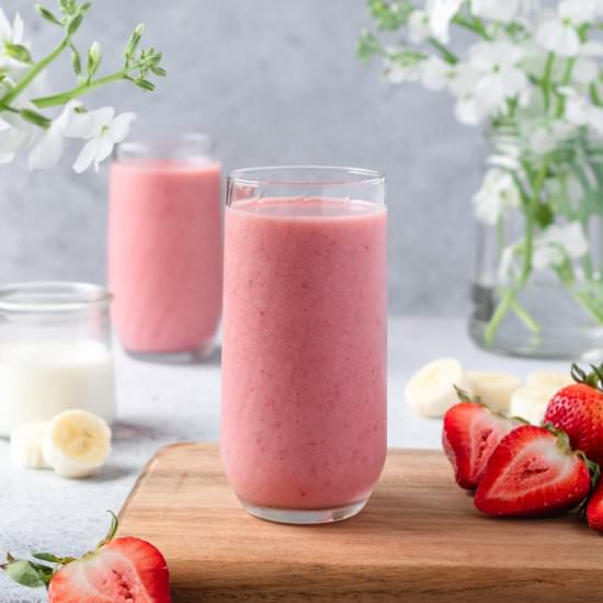 Strawberry Banana Smoothie - Recipe photo by bakingistherapy