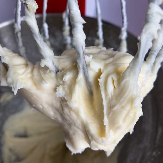 Easy Cream Cheese Frosting - Recipe photo by Tidbitsbytaylor