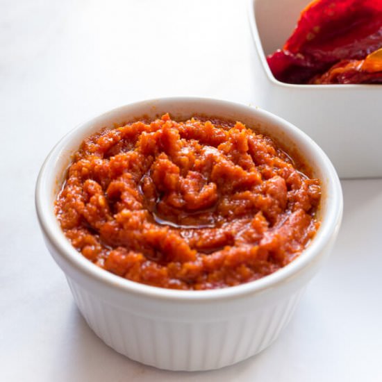 Roasted Red Pepper Pesto - Recipe photo by Sixhungryfeet