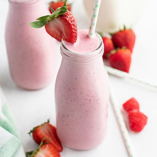 Perfect Strawberry Smoothie - Recipe photo by bellyfull