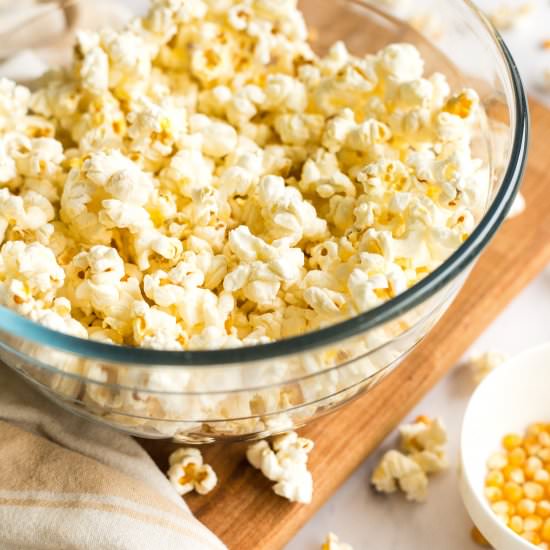 Easy Stovetop Popcorn - Recipe photo by felicialim
