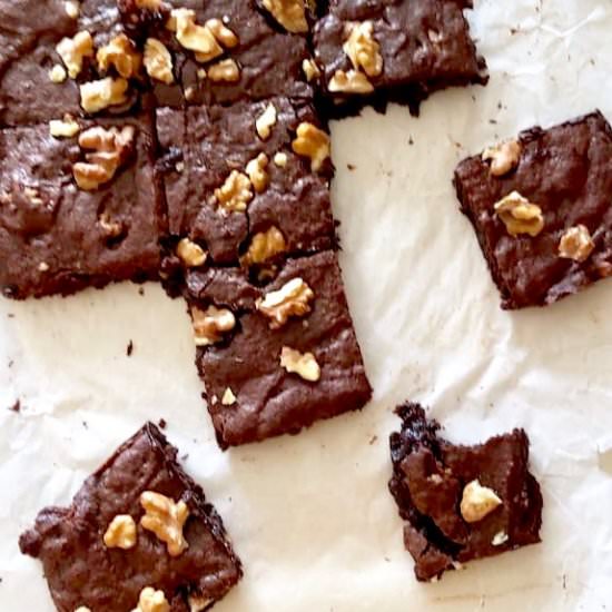 EASY ONE BOWL COCOA BROWNIES - Recipe photo by Bakewithsweetspot