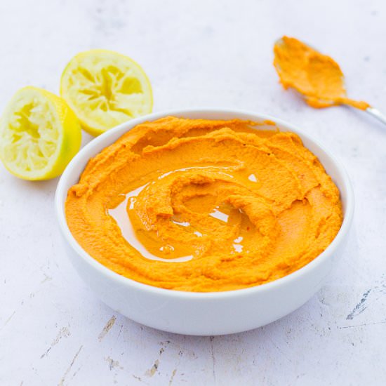 Red Pepper & Smoked Paprika Hummus - Recipe photo by easypeasyfoodie
