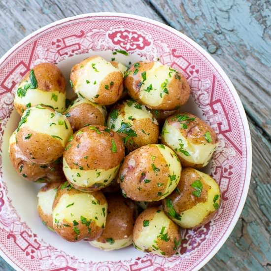 Buttered Parsley Potatoes - Recipe photo by sidewalkshoes