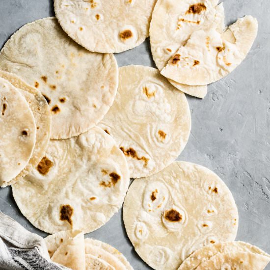 Gluten-Free Flour Tortillas - Recipe photo by snixykitchen
