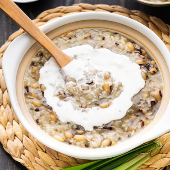 Vietnamese Sticky Rice Pudding - Recipe photo by WokandKin