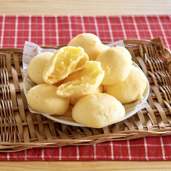 Quick Pão de Queijo (Cheese Bread) - Recipe photo by ochikeron
