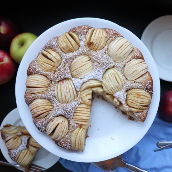 Vegan German Apple Cake - Recipe photo by veryveganval