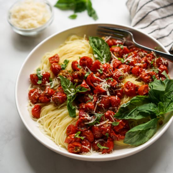 Roasted Cherry Tomato Pasta - Recipe photo by Joyous Apron