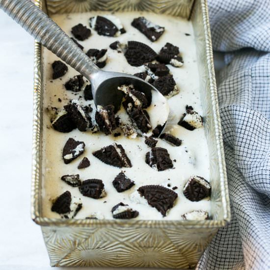 COOKIES AND CREAM PROTEIN ICE CREAM - Recipe photo by healthyfitnessmeals