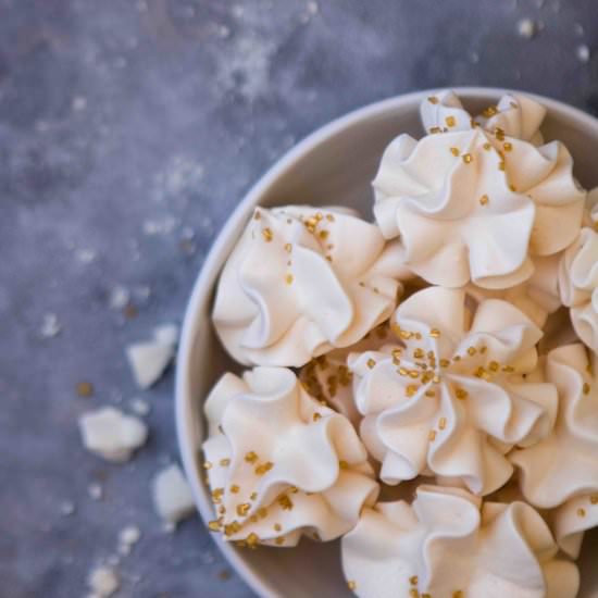 How to make meringue cookies - Recipe photo by lifestyleofafoodie