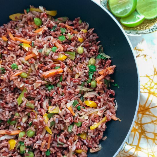 Fried red rice with Thai flavors - Recipe photo by Sheeba@gohealthy