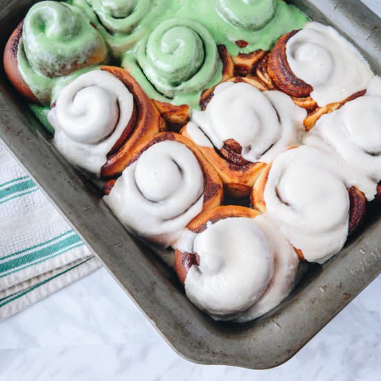 Best Vegan Cinnamon Rolls - Recipe photo by Loud Bowl