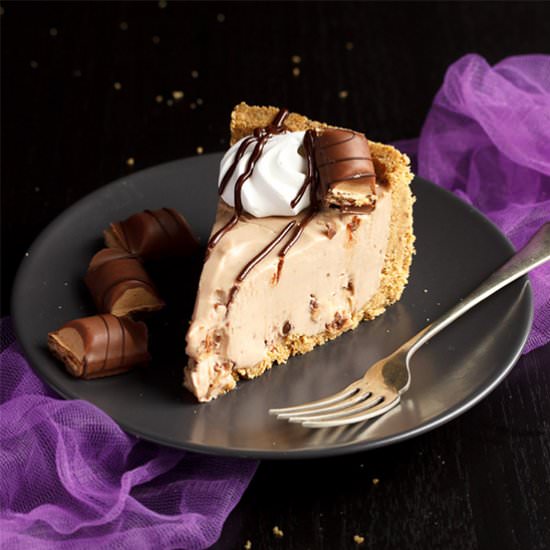 No Bake Kinder Bueno Cheesecake - Recipe photo by KitchenMason