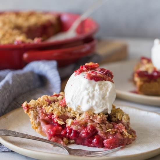 Berry Crumble Pie - Recipe photo by lovelylittlekitchen