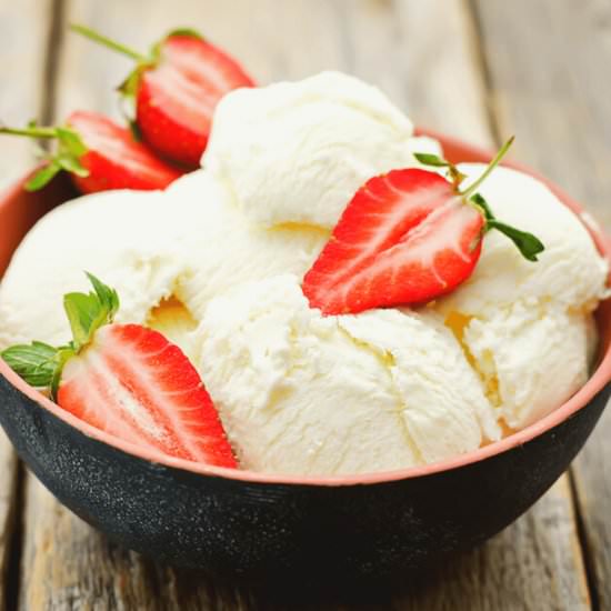 Easy Keto Mason Jar Ice Cream - Recipe photo by Cooking Frog