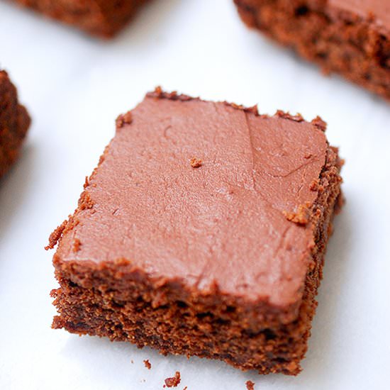 Sourdough frosted fudge brownies - Recipe photo by evabakes