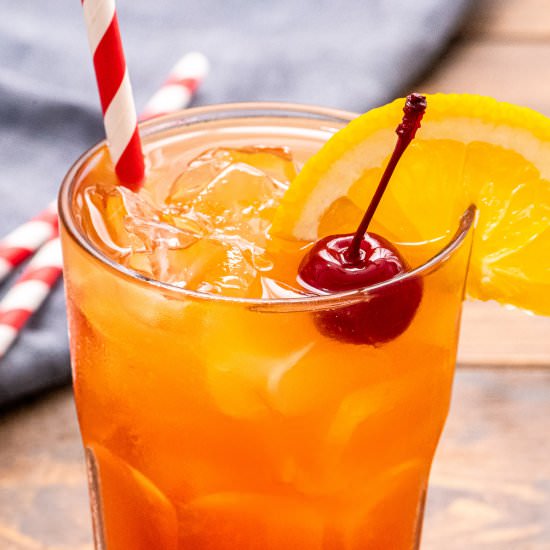 Alabama Slammer - Recipe photo by julieseatsandtreats