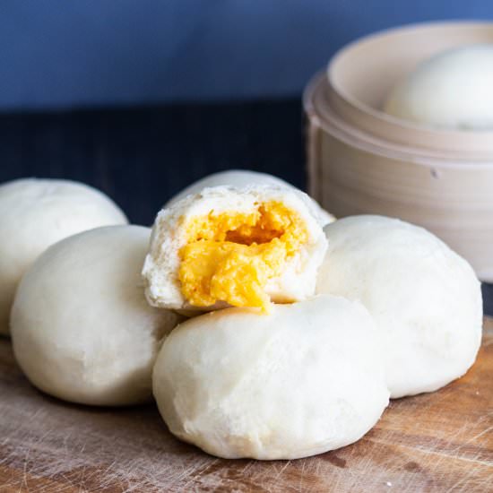 Molten Custard Salted Egg Buns - Recipe photo by WokandKin