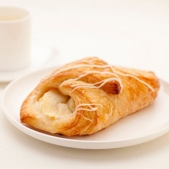 Mini Apple Pie Crescent - Recipe photo by Everything Pretty