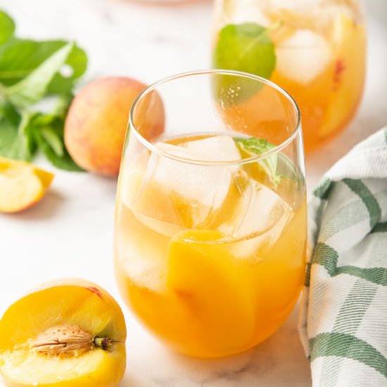 Sweet Peach Tea - Recipe photo by grandbabycakes
