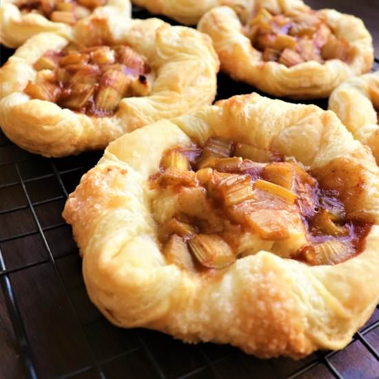 Rhubarb Cheese Danishes (Vegan) - Recipe photo by veryveganval
