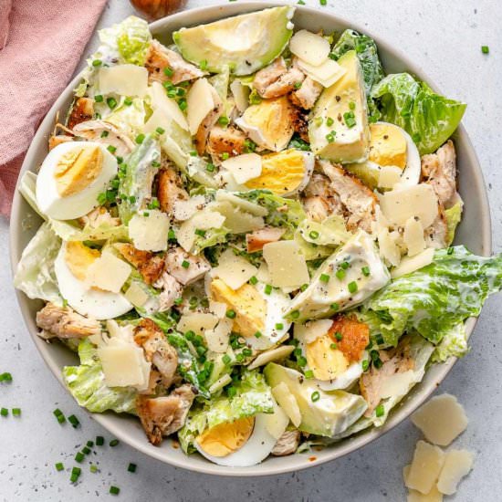 LOW CARB CHICKEN CAESAR SALAD - Recipe photo by healthyfitnessmeals