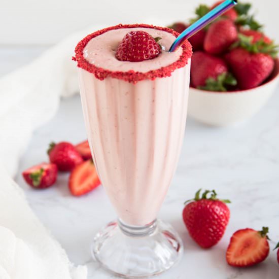 Creamy Strawberry Milkshake - Recipe photo by Cakes By Chichi