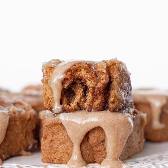 Yeast-Free Sweet Pot Cinnamon Rolls - Recipe photo by Whisk in Wellness