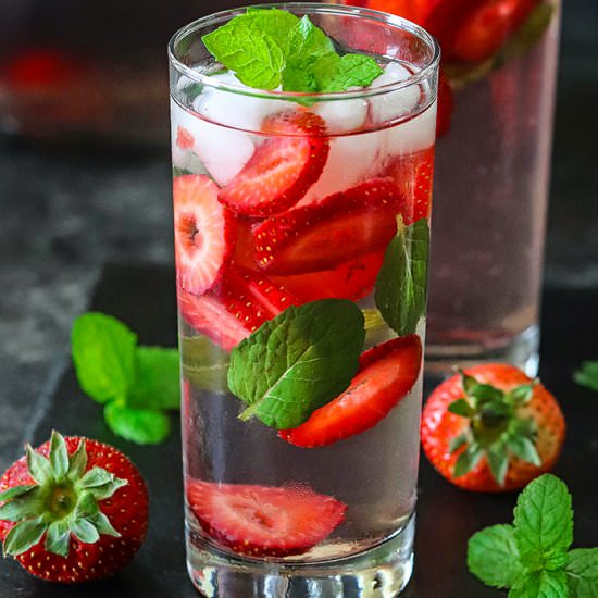 Strawberry flavored water - Recipe photo by ruchiskitchen