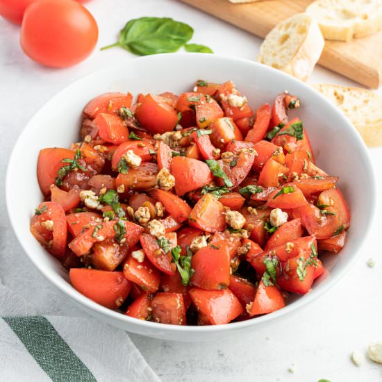Balsamic Tomato Salad - Recipe photo by familyfreshmeals