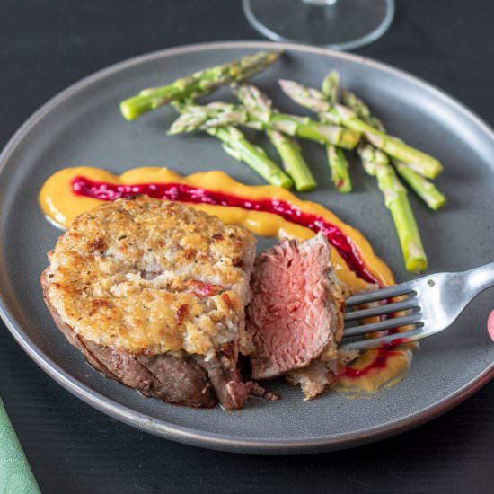 Horseradish crusted beef tenderloin - Recipe photo by BinkysCulinaryCarnival