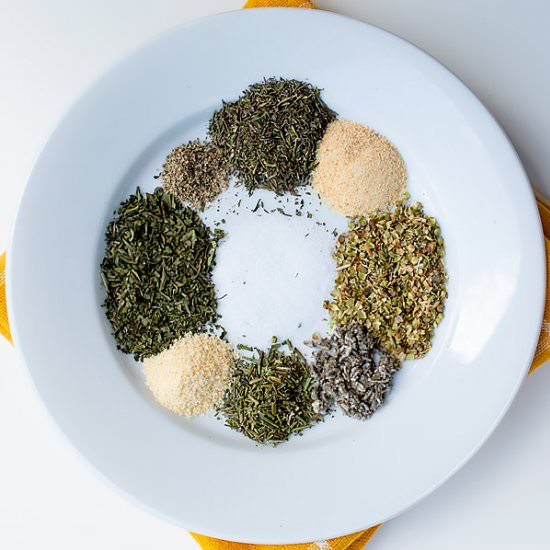 DIY Italian seasoning - Recipe photo by MasalaHerb