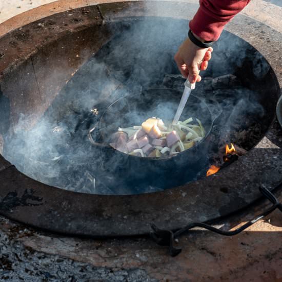 Dutch oven Campfire breakfast - Recipe photo by Aredspatula