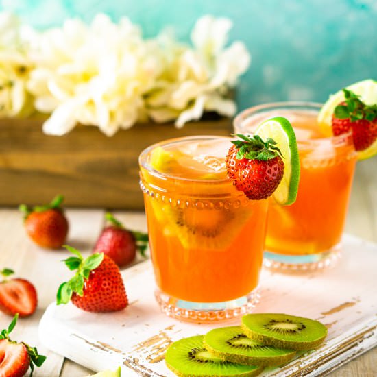 Strawberry-Kiwi Margarita - Recipe photo by Burrata and Bubbles
