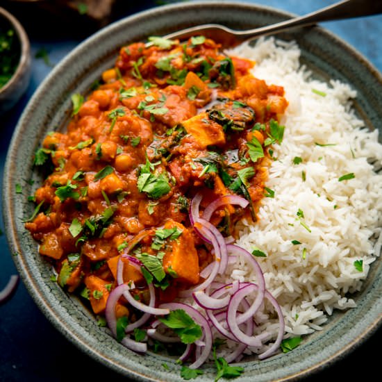 Chickpea and Sweet Potato Curry - Recipe photo by KitchenSanctuary