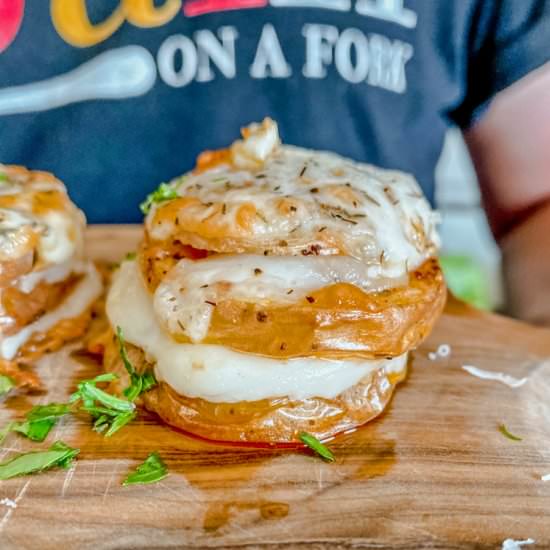 Cheesy Potato Stacks - Recipe photo by Spain on a Fork