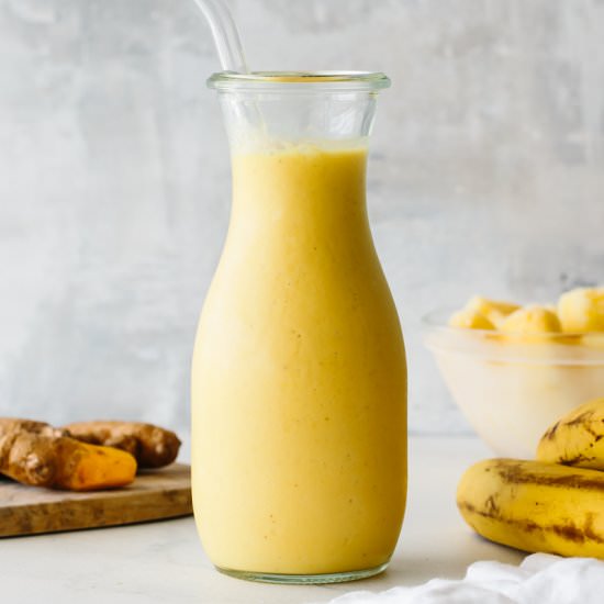 Pineapple Turmeric Smootihie - Recipe photo by Downshiftology