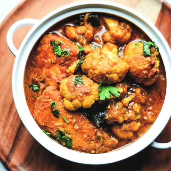 Fish with eggplant & cauliflower - Recipe photo by notacurry.com