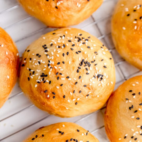 Vegan Burger Buns - Recipe photo by jessicainthekitchen