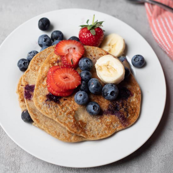Blueberry Banana Quark Pancakes - Recipe photo by Fatrainbow