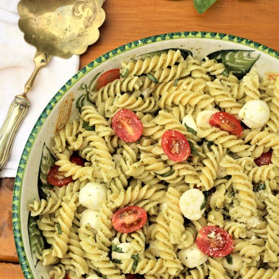 Caprese Pasta Salad with Pesto - Recipe photo by Mangia Bedda